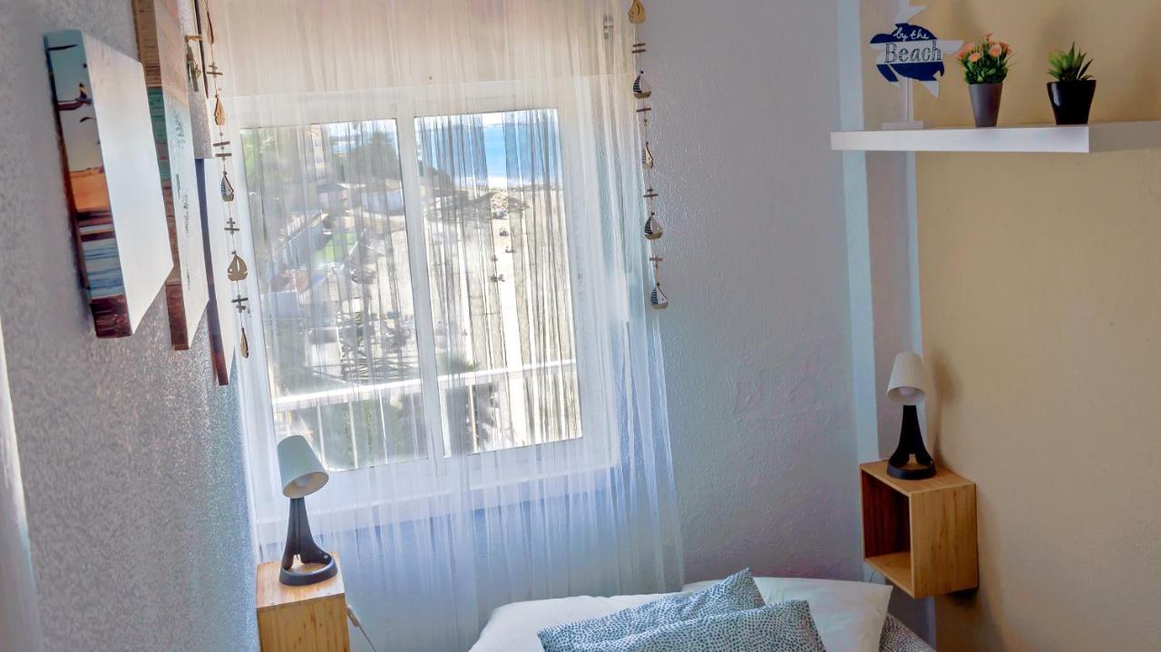 En Playa Con Balcon, Wifi Apartment *